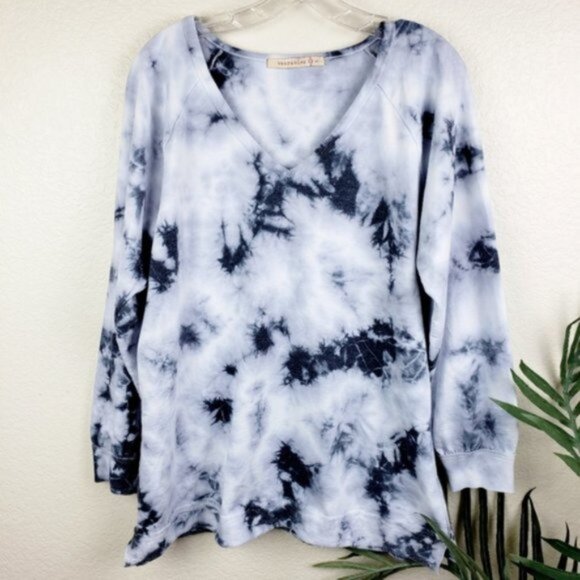 XCVI Wearables Lagenlook Tie Dye Print Tunic Top Sweatshirt V-neck size Large - Picture 2 of 13